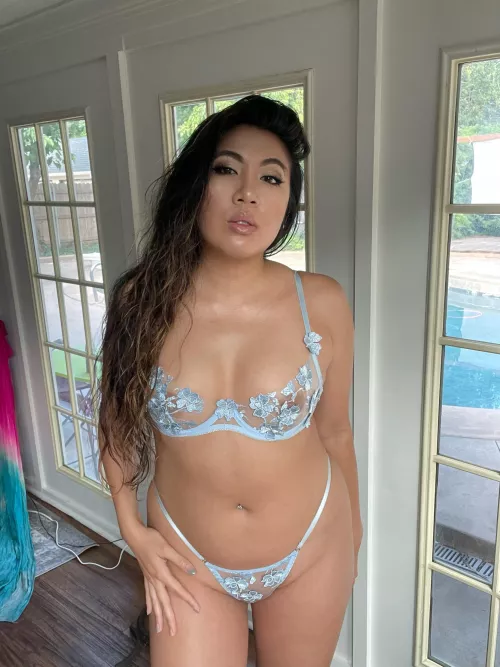 Does this angel face make your dick hard? 