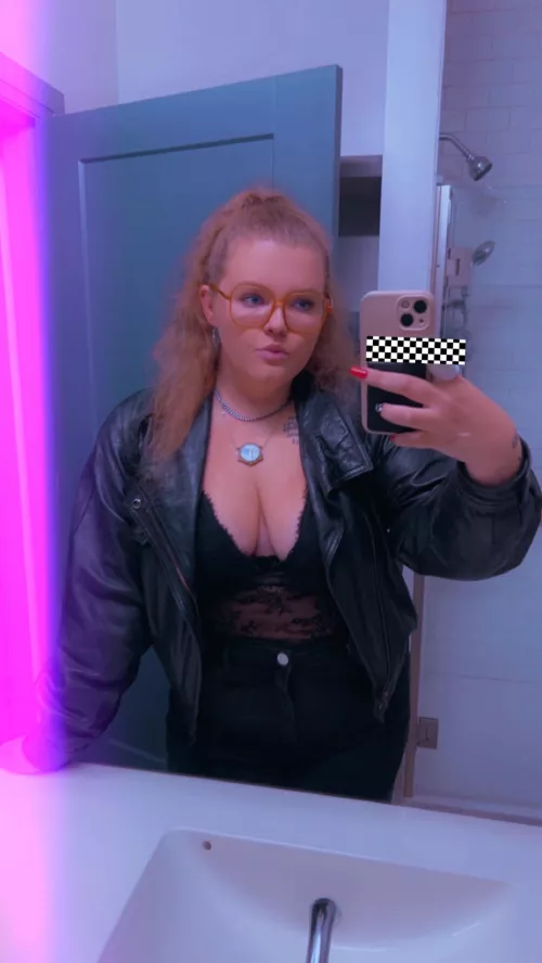 domme desperate for an extreme session…