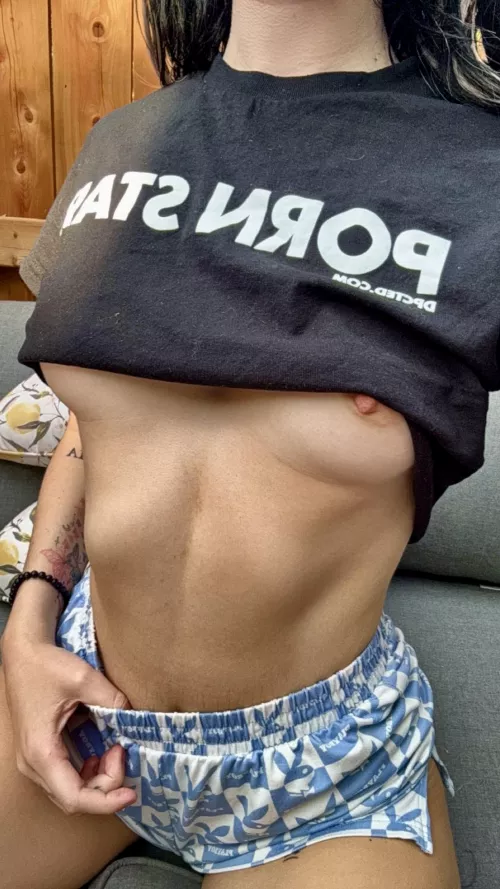 [F] peekaboo🍒👀