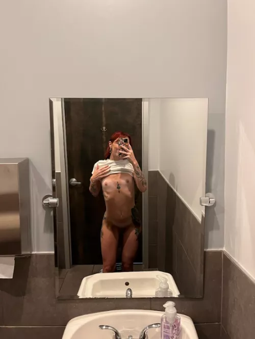 f4mf Looking for a couple ready to turn up the heat and get wild with me