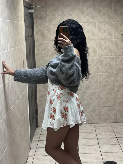 Femboy looking for some fun 22