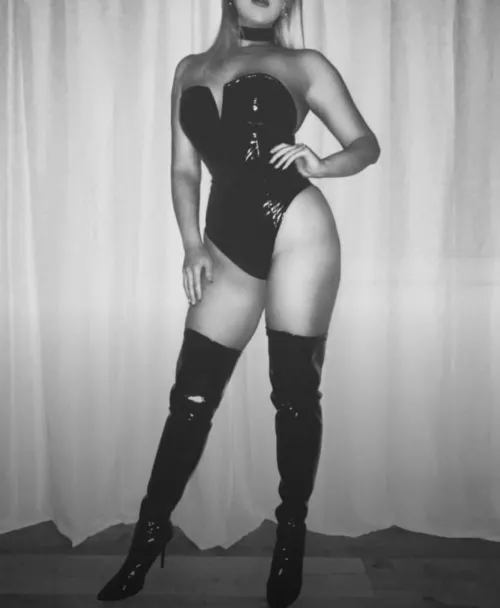 From your POV beneath Me 🙇🏻‍♂️