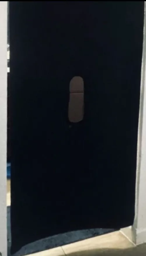 Gloryhole open near 19th ave and camelback. Love Latinos 