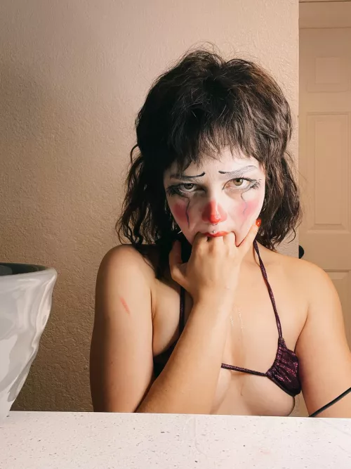 How far back there do you think I can get my hand? 👀