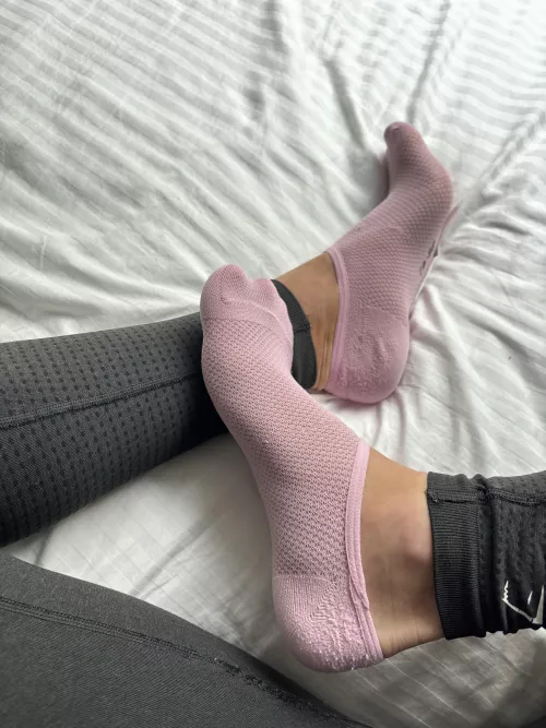 I can make you edge [F]or days with these socks 