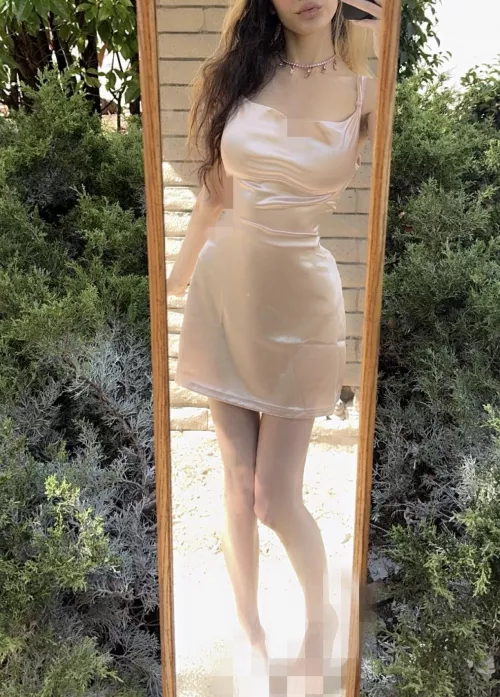 I make my sissy’s wear pretty clothes, pretty hair and headbands. U deserve the same treatment 💆‍♀️