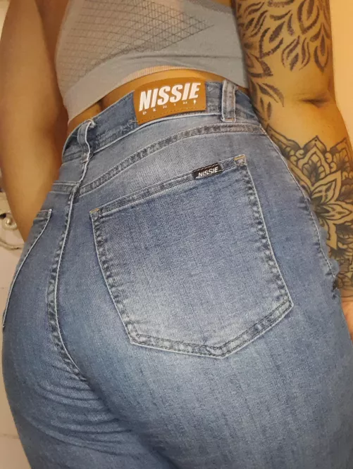 I really want some spanking today 