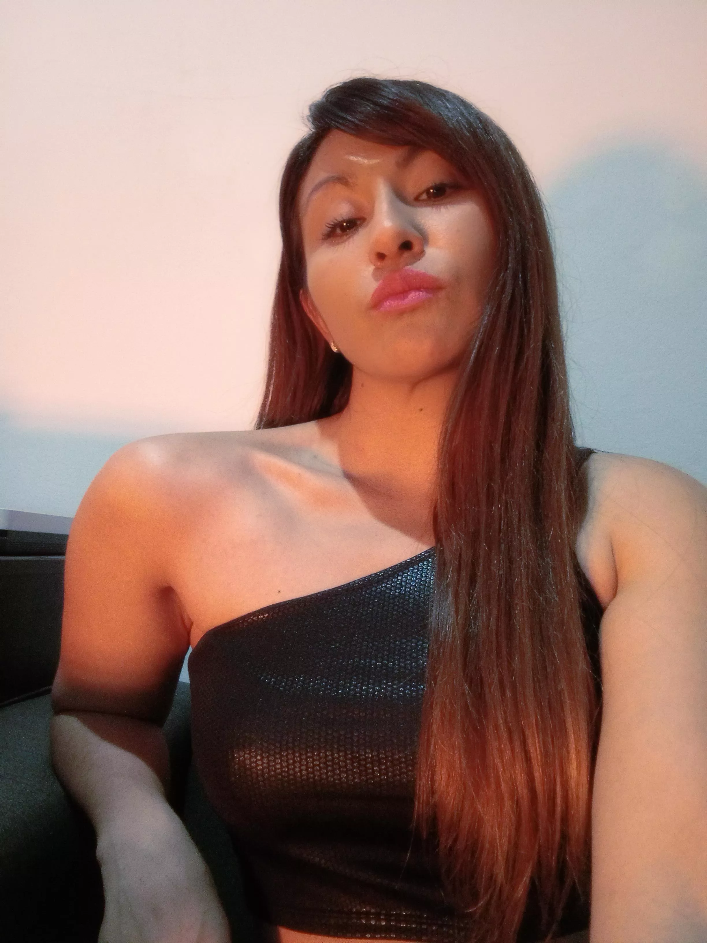 I would like to kiss my face