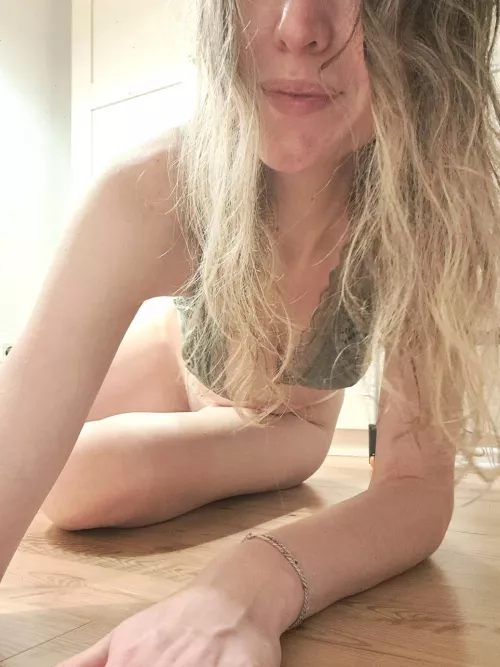 Ich bin nur einen Atemzug entfernt... und der nächste könnte laut werden. 😈