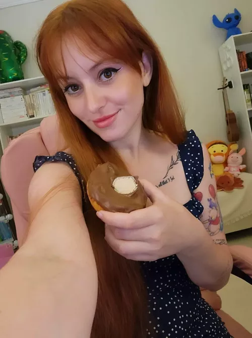 In a sweet mood for my tuesday night, anyone to keep up