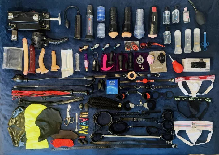 In Manchester again this Friday. 24 year old Dom/Sub couple looking for a third Sub or Dom to play with. Message if interested. We will be accommodating. 18-30 only 😈😝