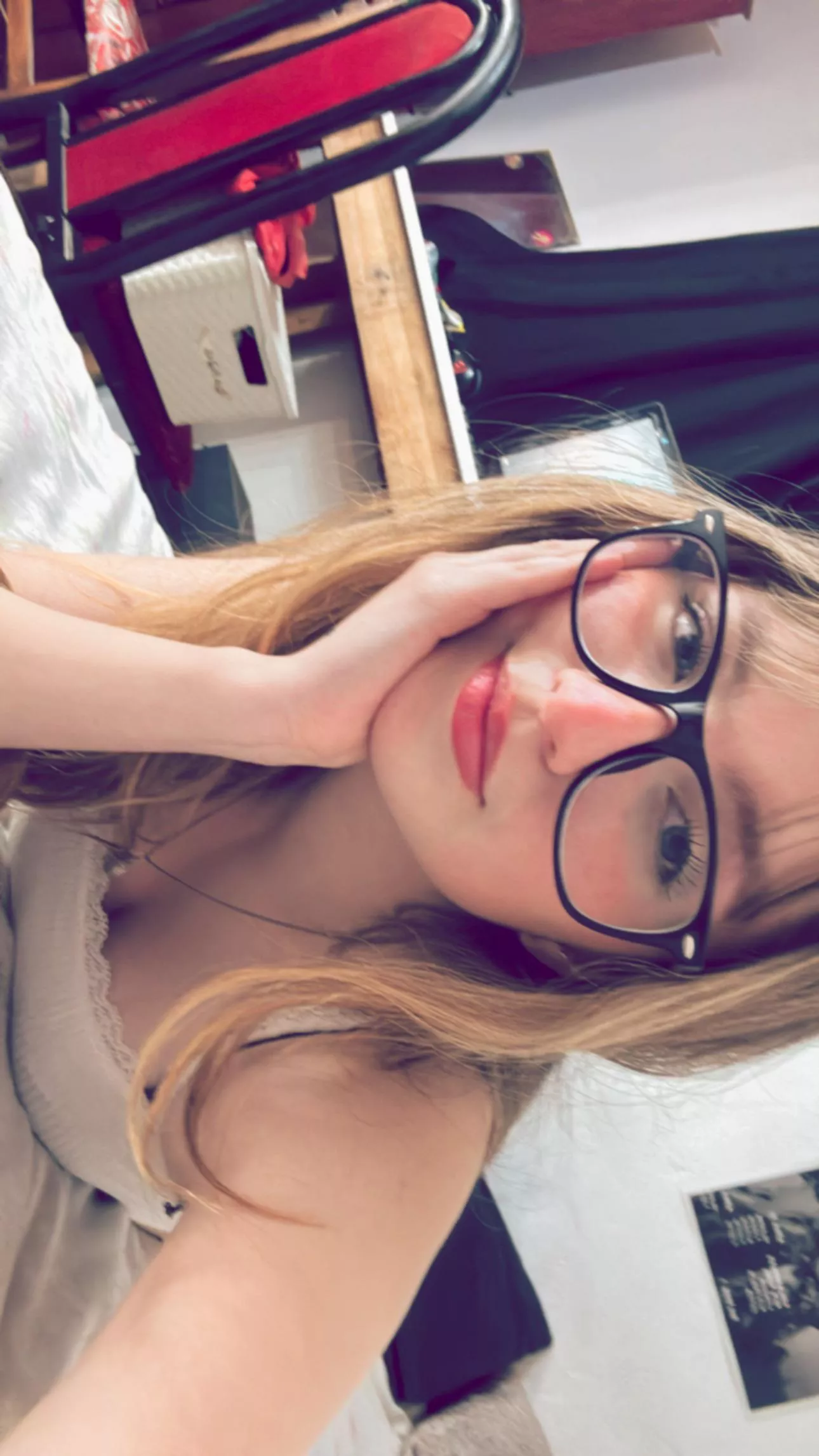 I've been very stressed today, a blowjob would help me 😔