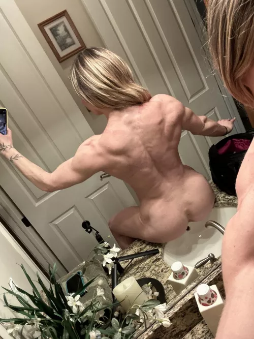 Just a girl who loves nice backs