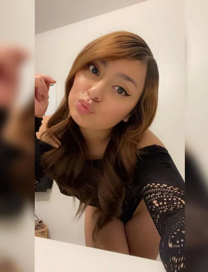 Latina in the galleria area. 