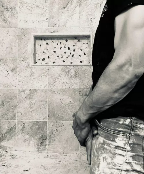 [M4F] Hardworkin, self employed blue collar guy here. Wanting to find someone to spoil, pop some champagne and get to know each other over some fun. I can host..