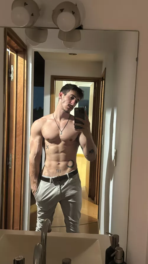 Minimalistic tatts are my fave