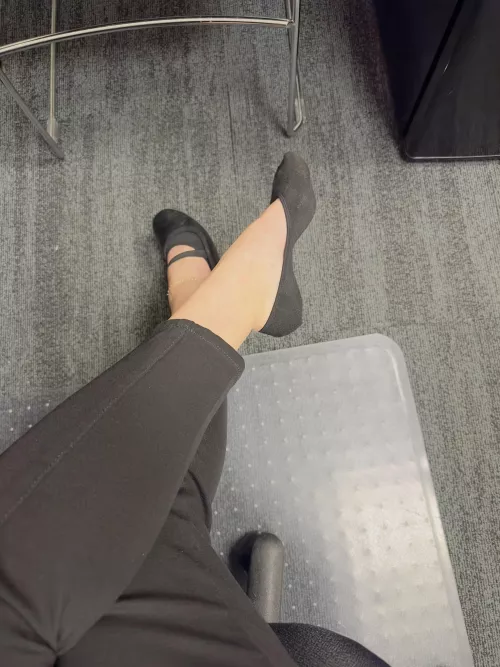 Peds with smelly ballet flats [f]