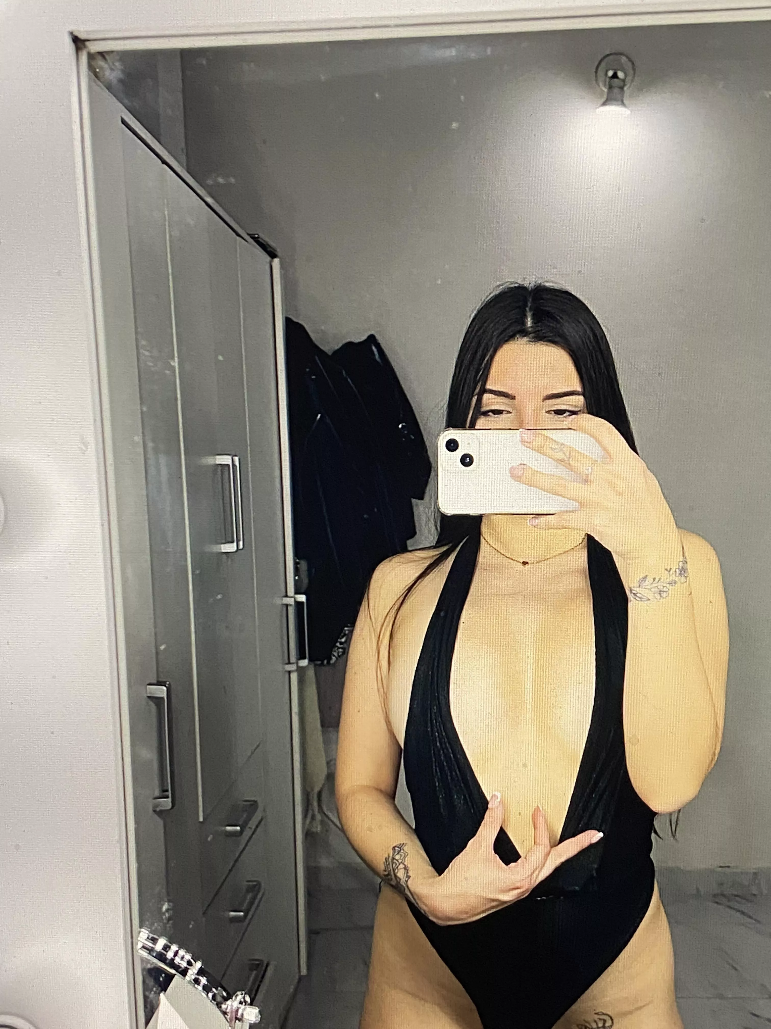 (texas) i bet u wanna see me naked right now x