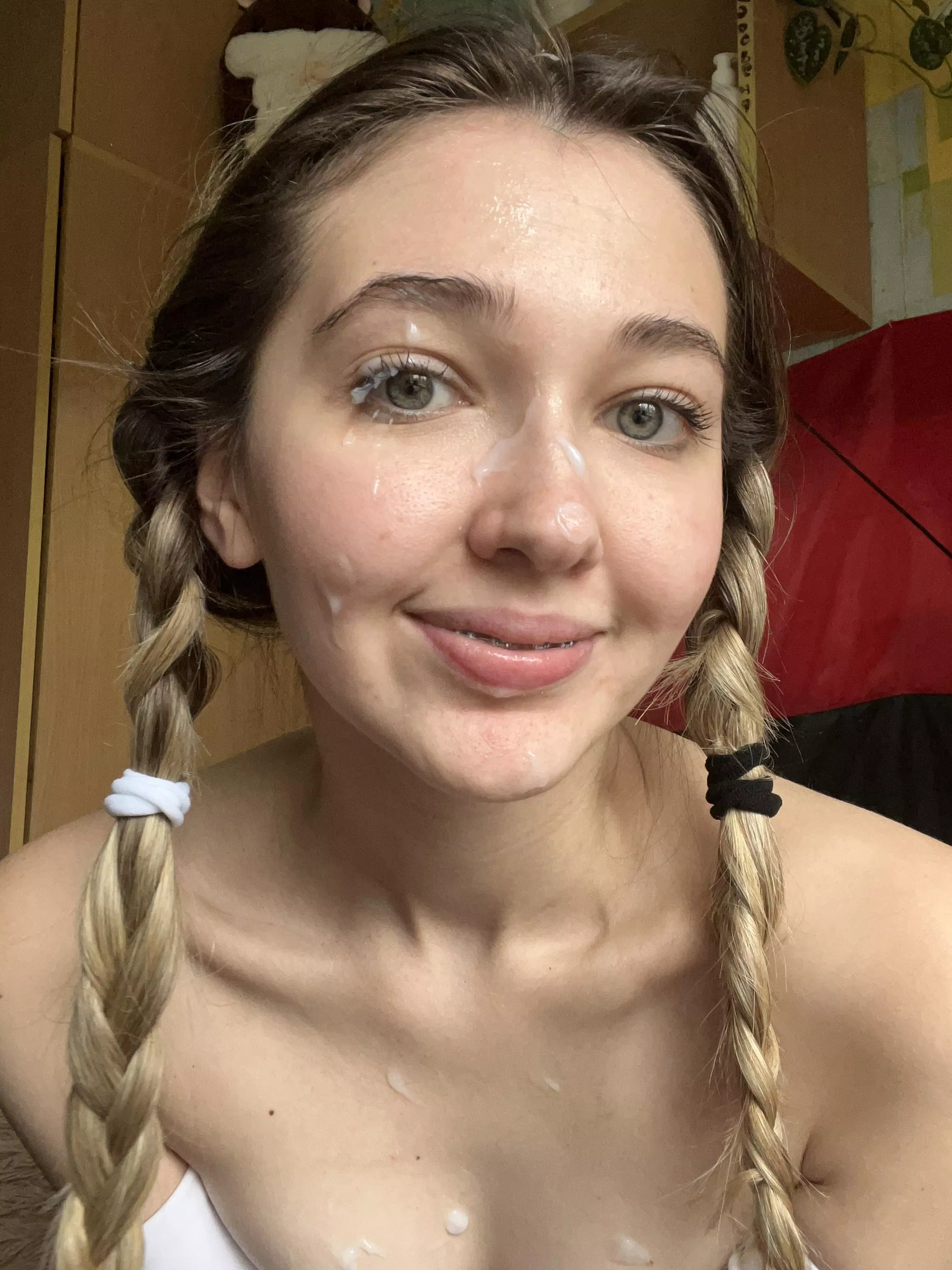 The best way to take a selfie is with cum on your face