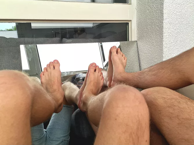 The mirror stank so bad 😬