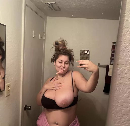 👀what y’all doing ?