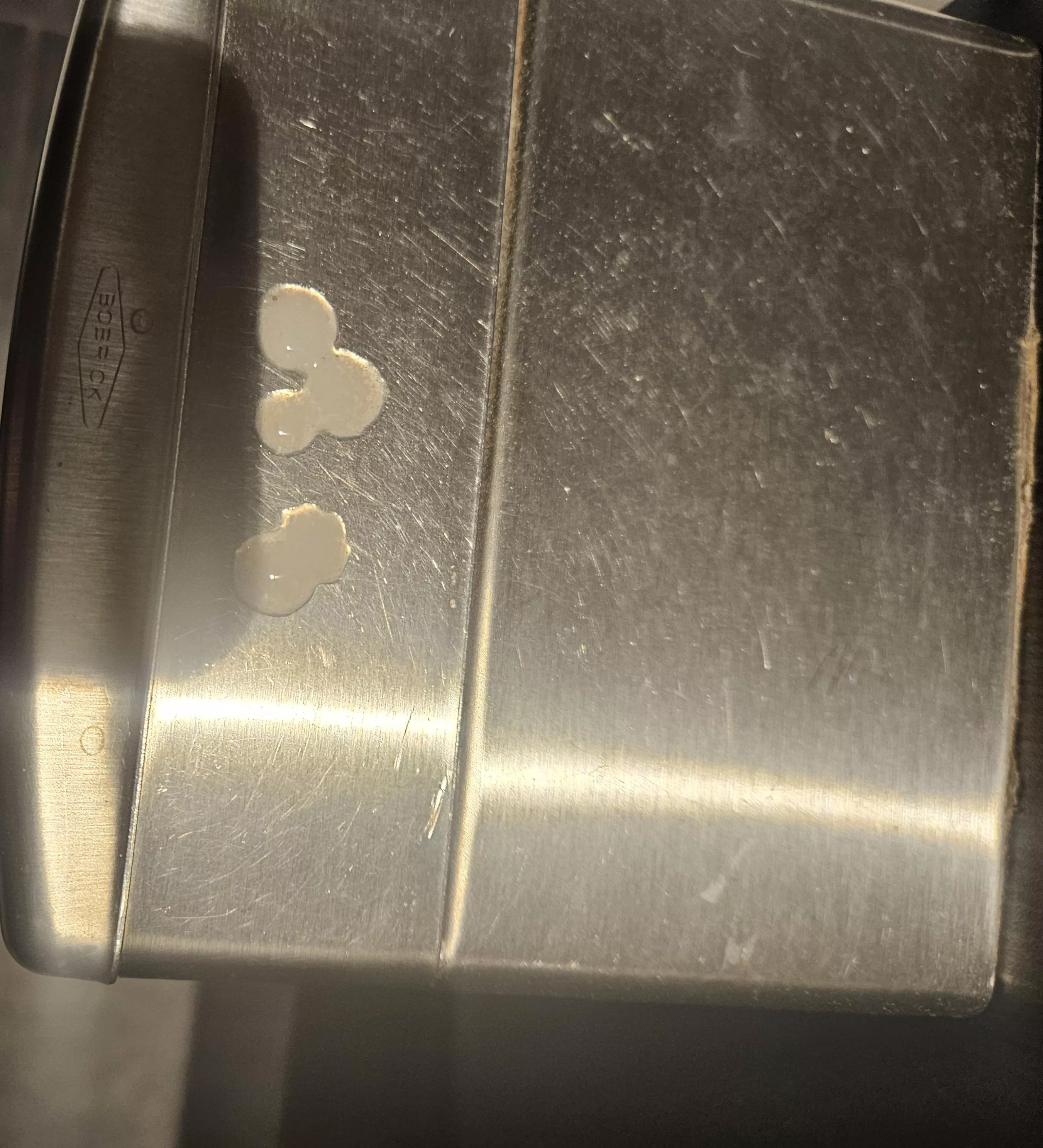 [64] Supermarket restroom 