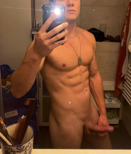 Abs, Veins and dick. Is there something missing?