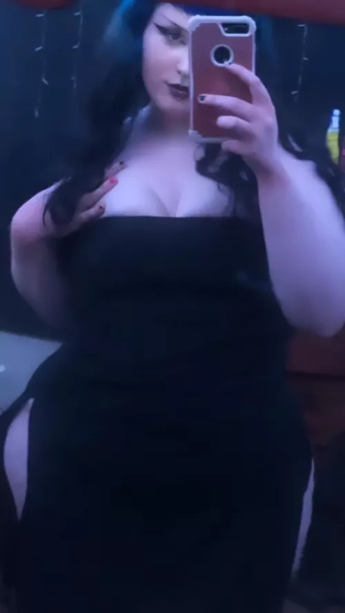 Always felt like a goddess in this dress🥰