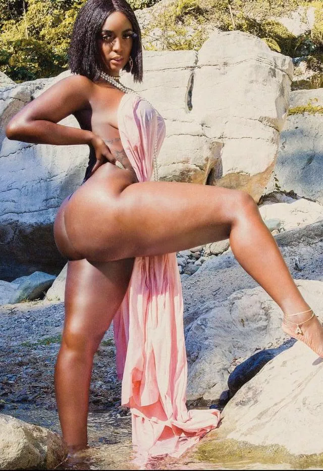 Amara La Negra 
