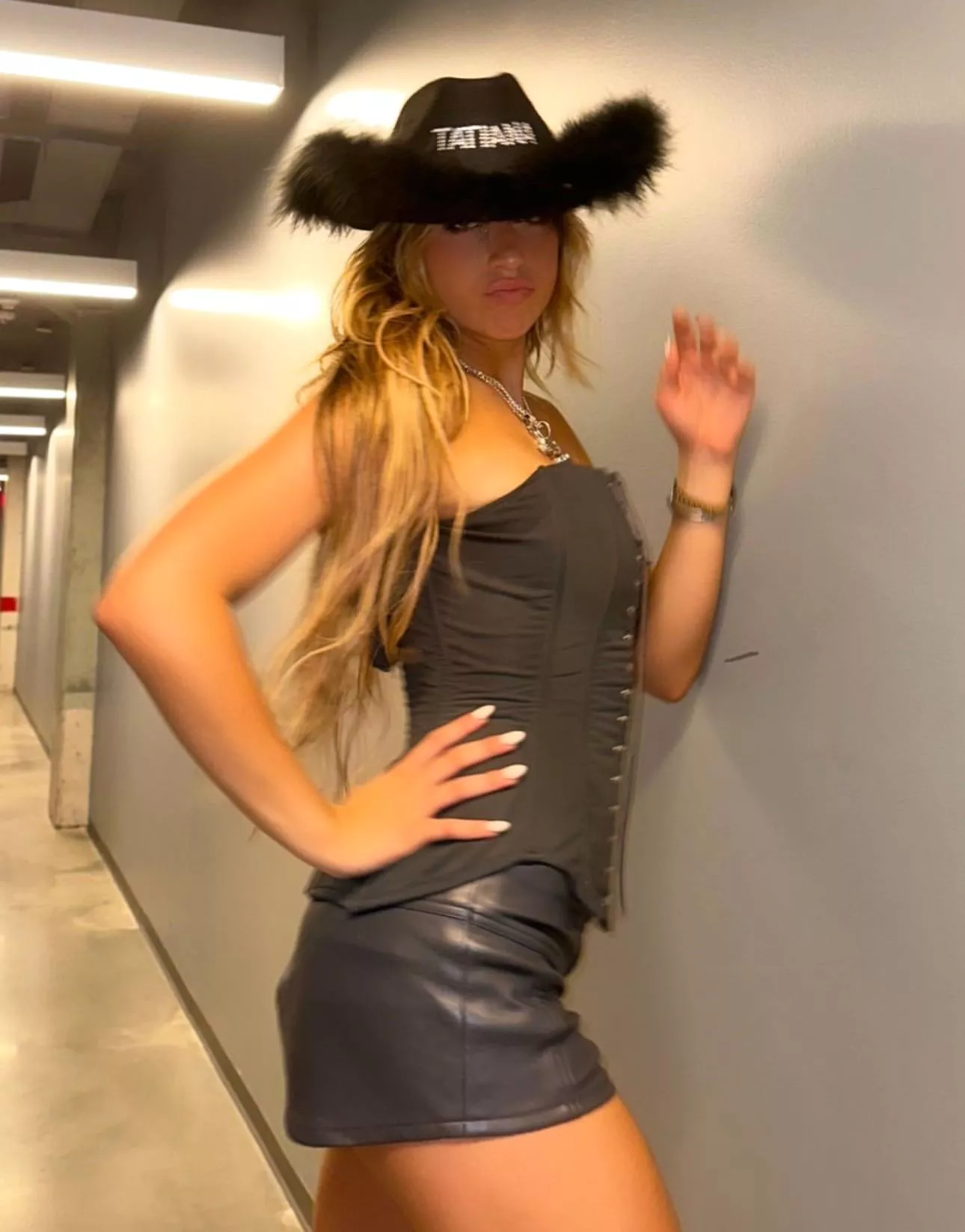 Black outfit beauty | IG October 2024