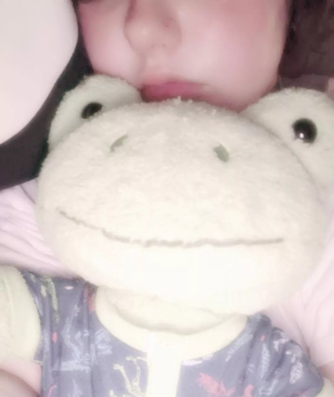 Bun is strugglin but stuffies make everything better 🩶