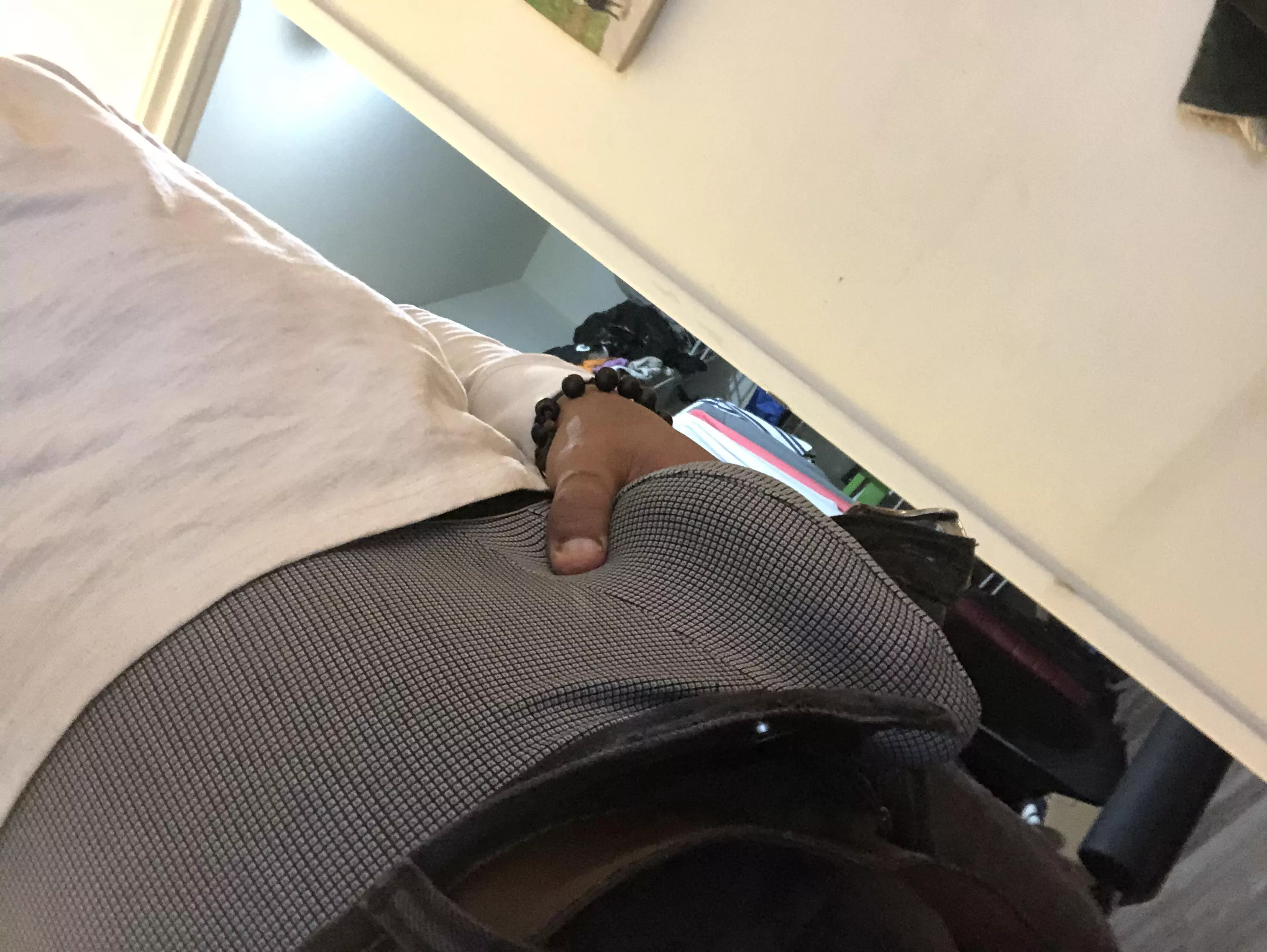 Cant sleep roomie can u lend a hand