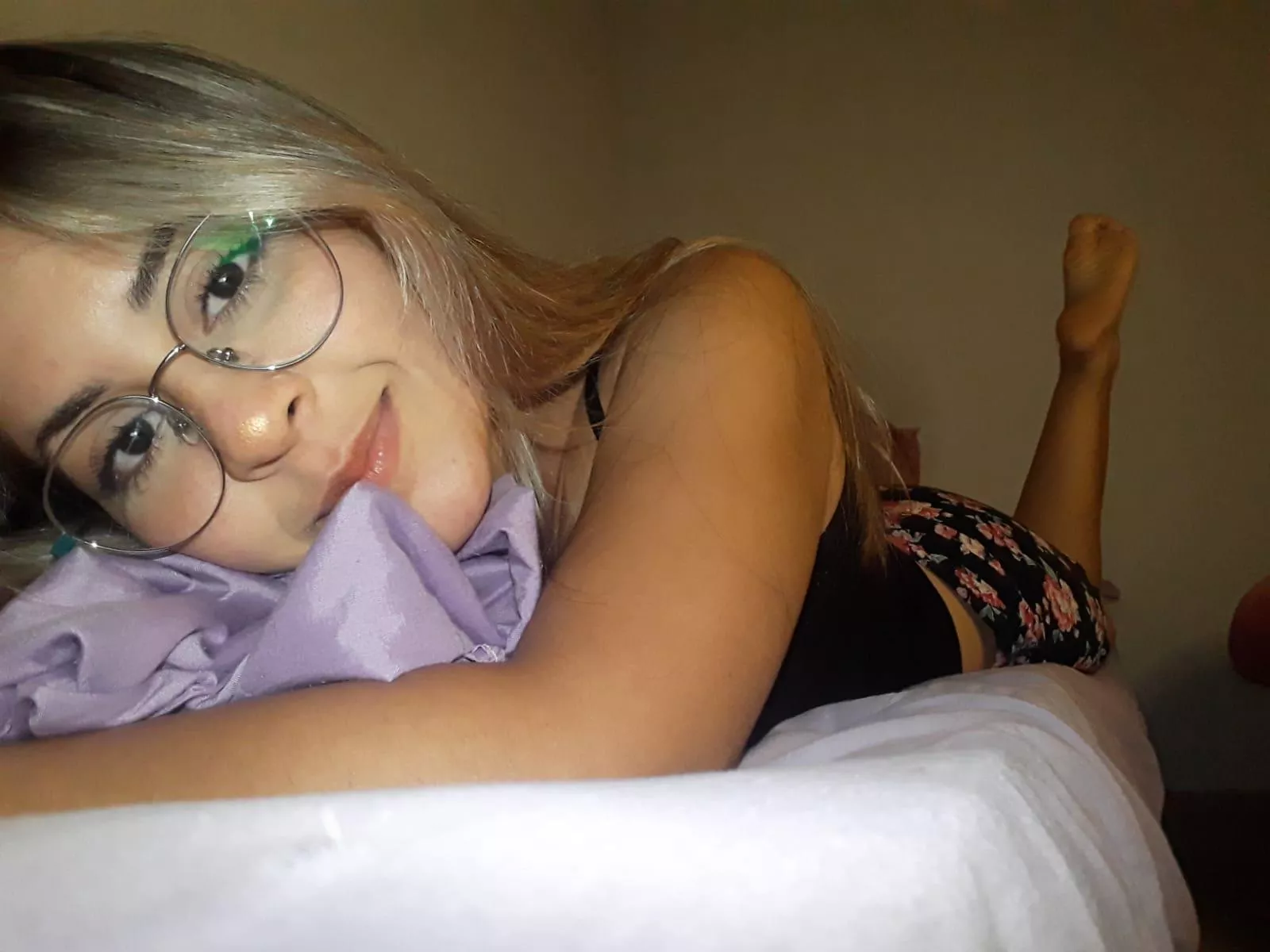 Do you like how they look on me? 