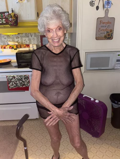Ever seen a topless girl born in 1939?