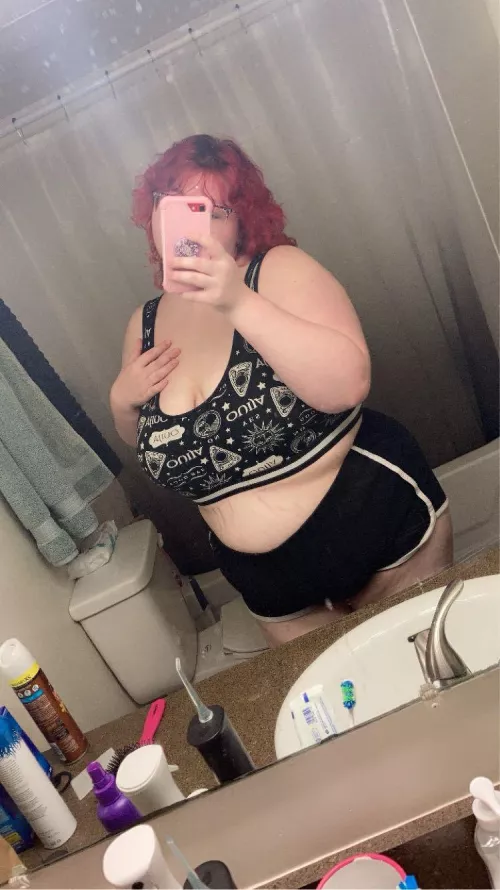 [F/22/rva] Spooky vibes