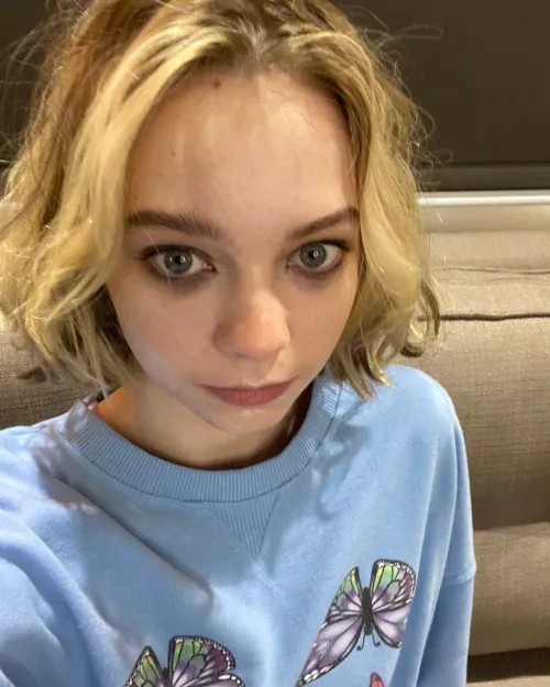 I love her pretty little face