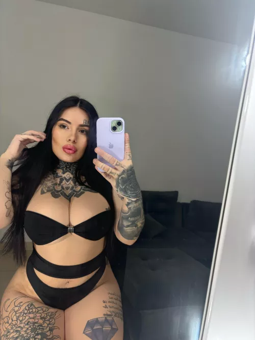 I want an obedient slave to clean my holes