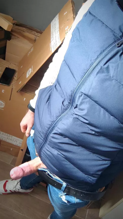 I wouldn't say no to a little help tidying up the store 😏🤷