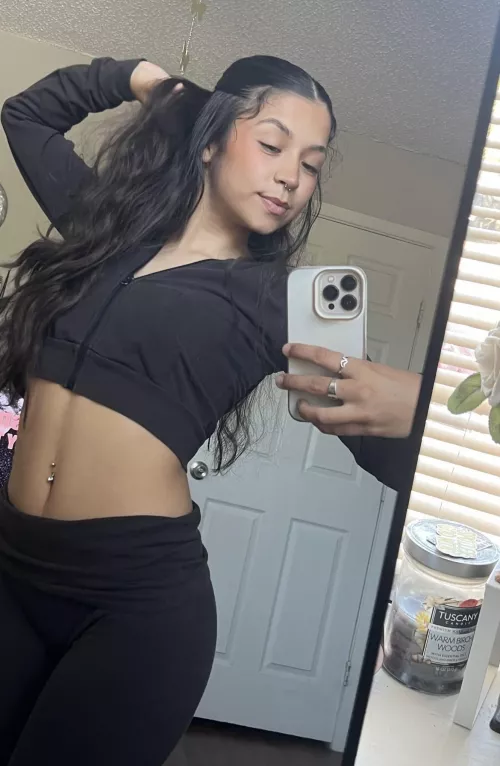 ⬆️ if u wanna see booty pics 