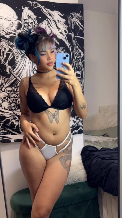 im ready to be your goth girlfriend