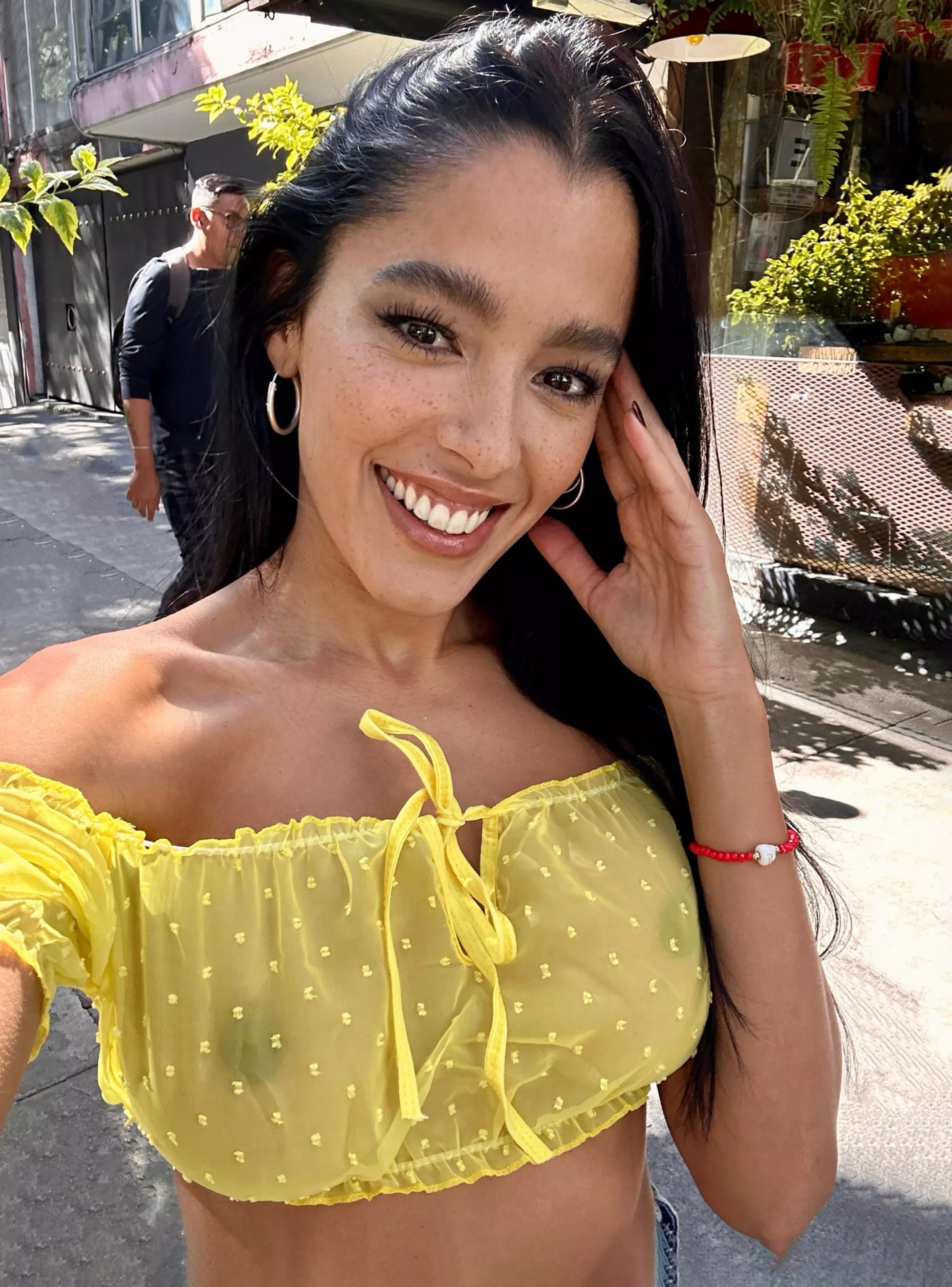 Just a freckled girl who likes compliments