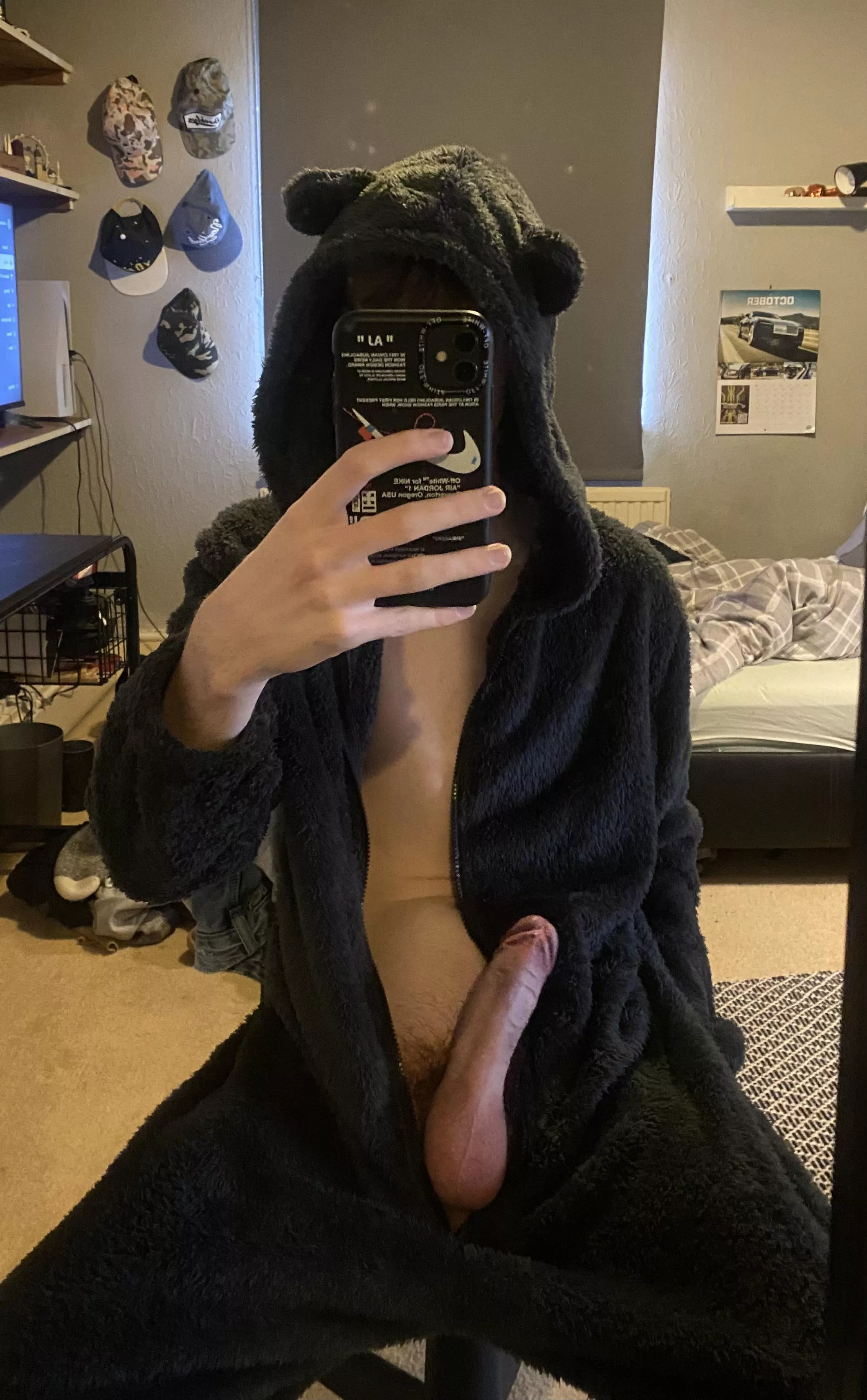 Just hanging out 🤭