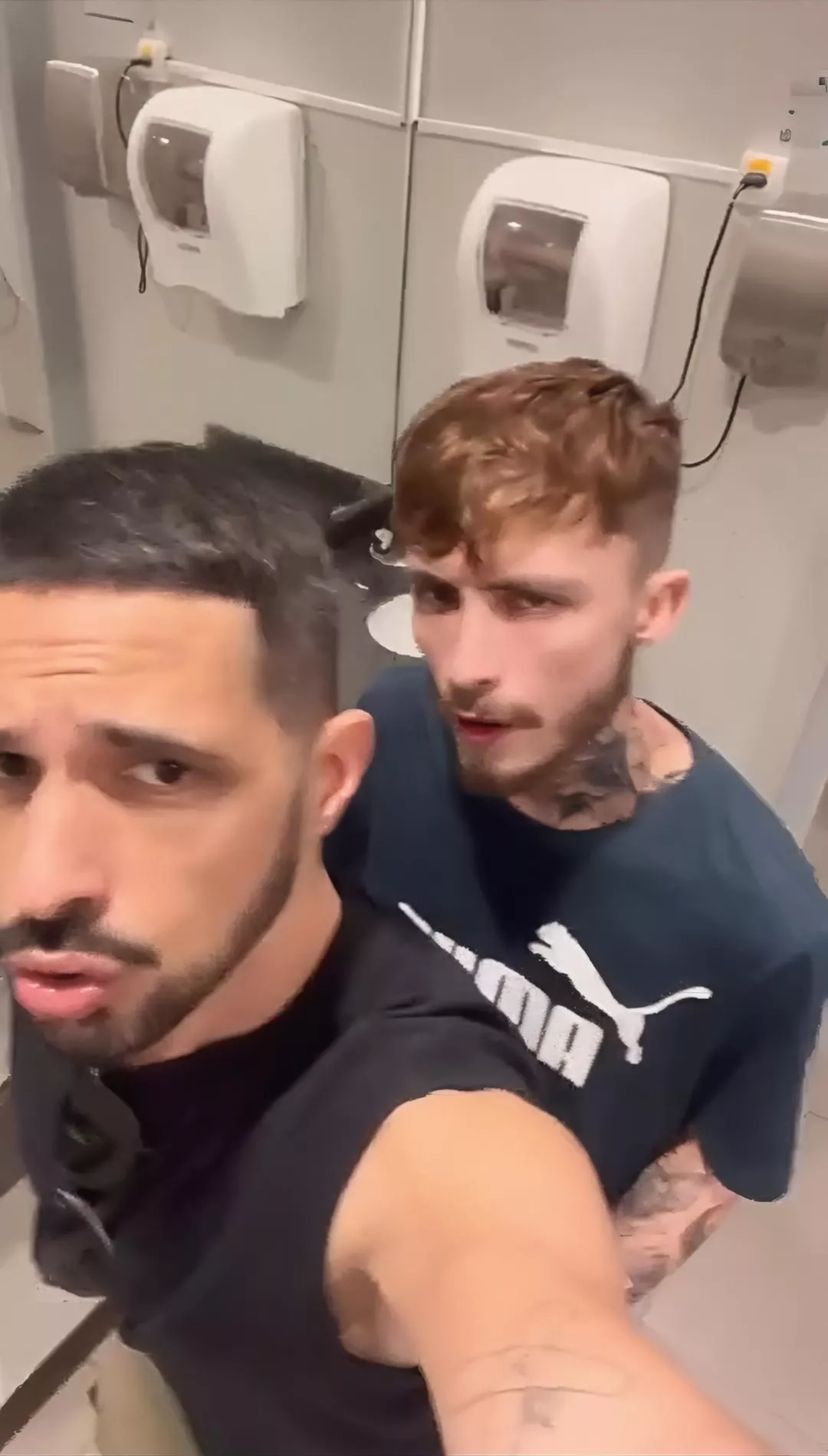 Just toilet selfie lovers.