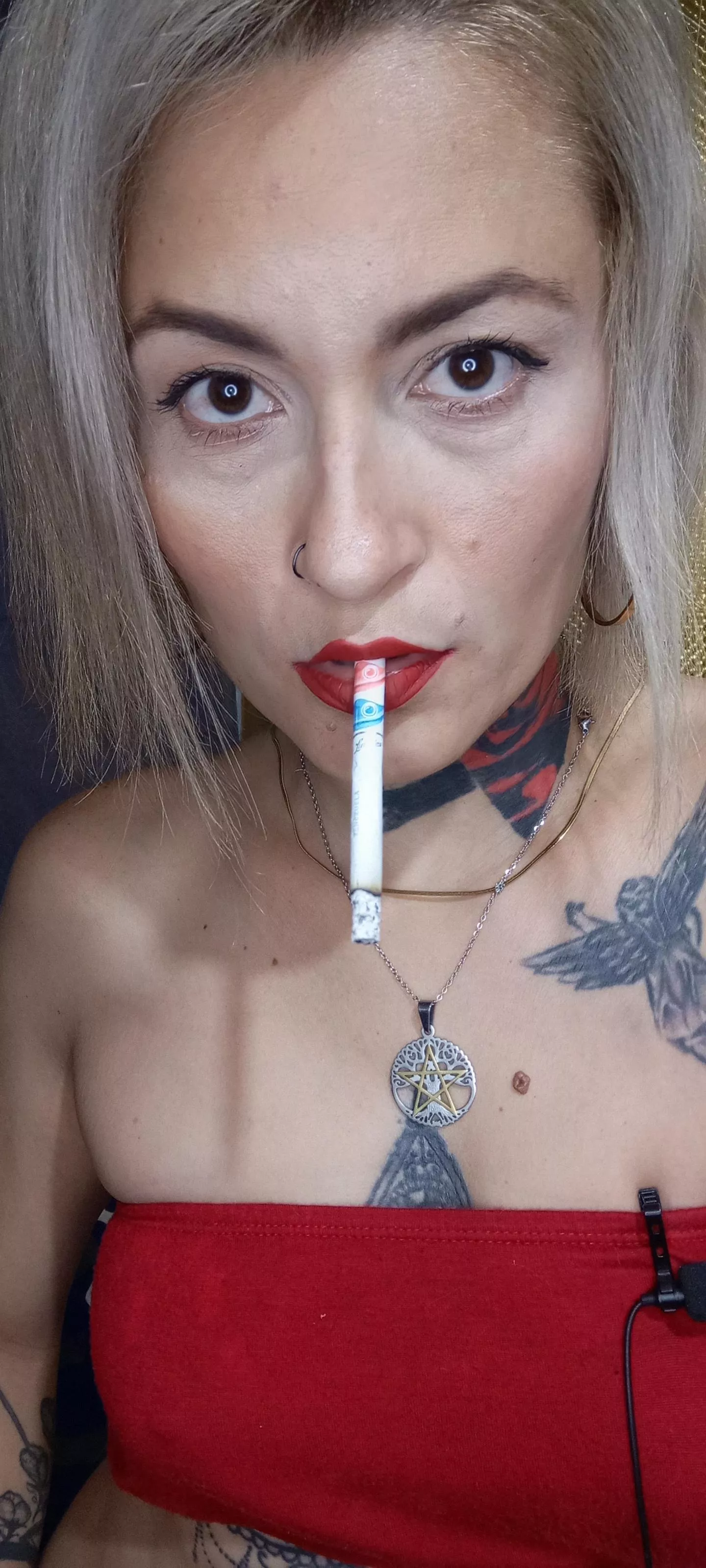 My cigarret baby... You can smoking With me ? Dm Open 