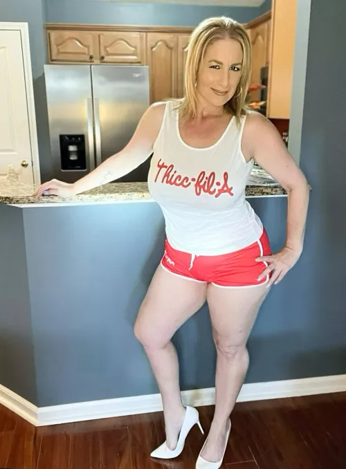 My pussy isn't closed on Sundays 😈 Iykyk 😂