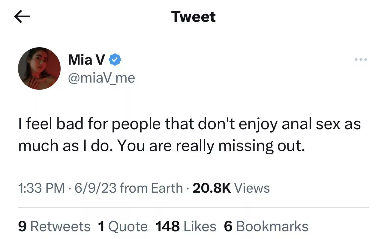 She’s into butt sex 🤤😍