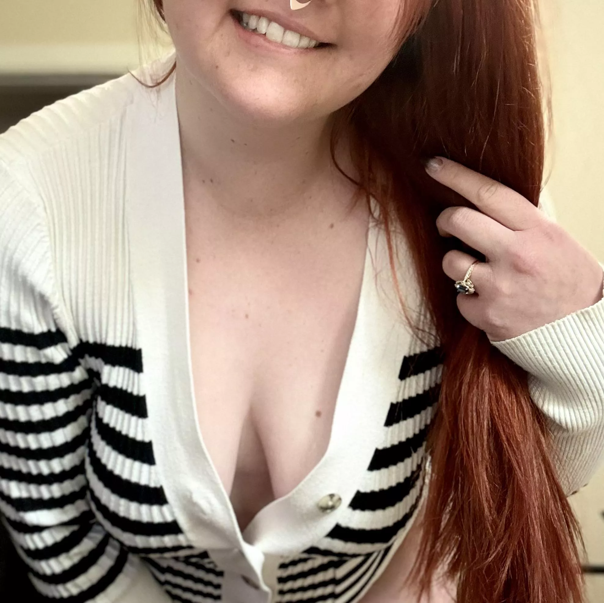 This button wont stay closed 