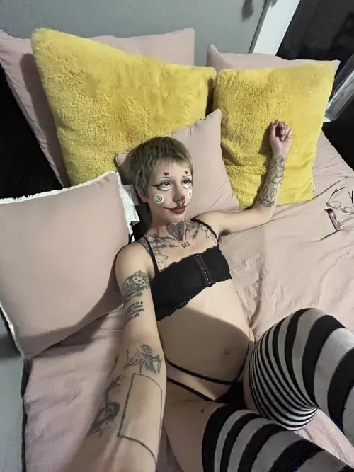 this clussy needs sum love 