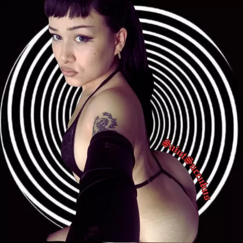 Time to get hypnotized by my ass 