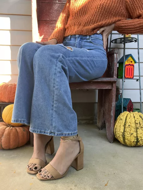 Time to worship these feet